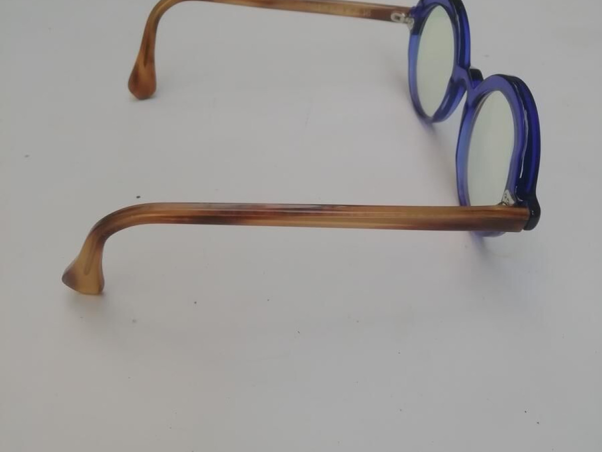 La brique et la violette