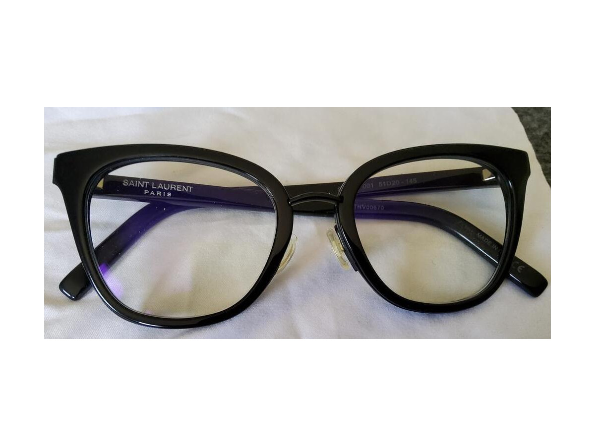 Yves Saint-Laurent SL220 001