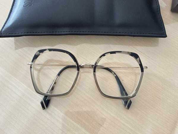 Used hexagonal glasses: Originality and bold style | Seecly (3)