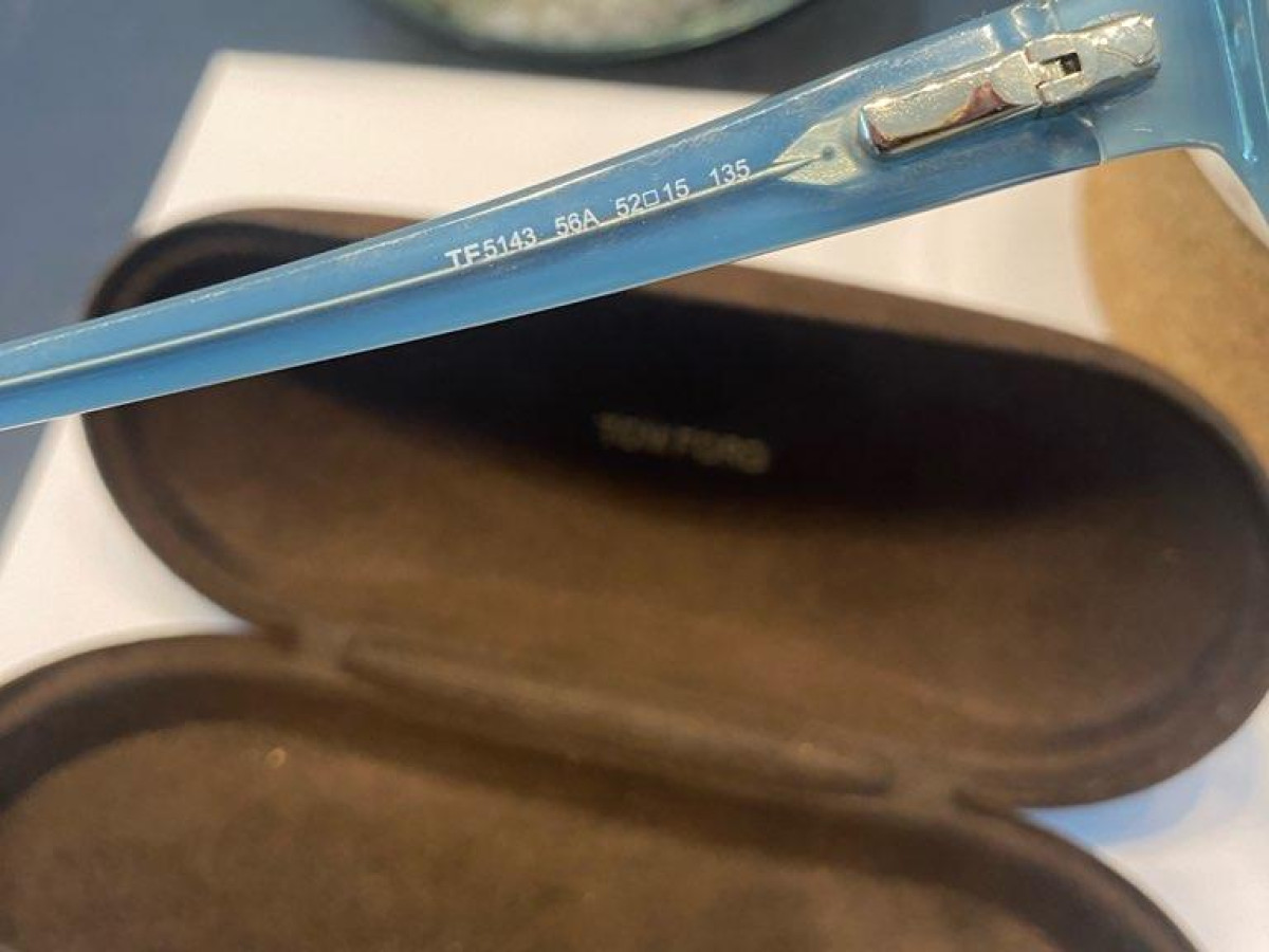 TOM FORD - TF5143