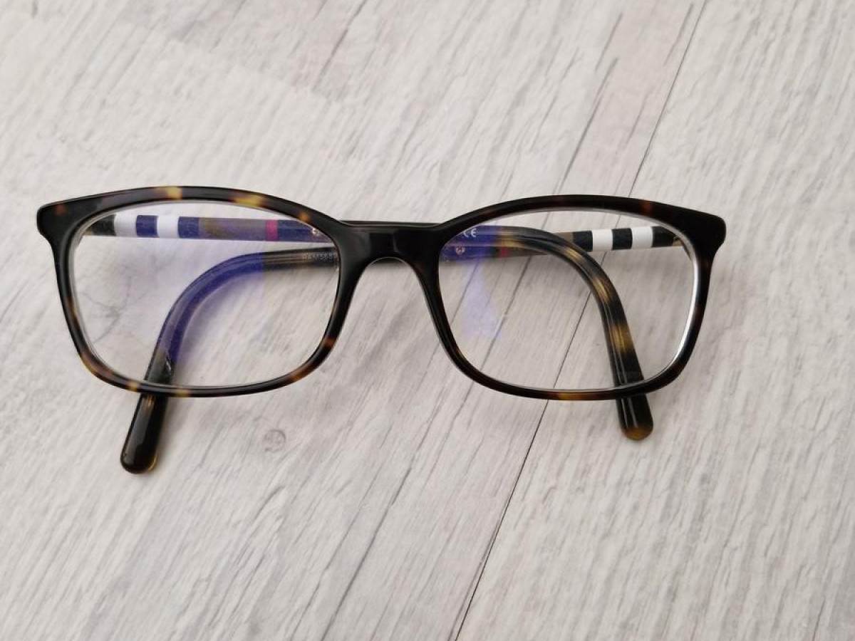 Burberry - RC002