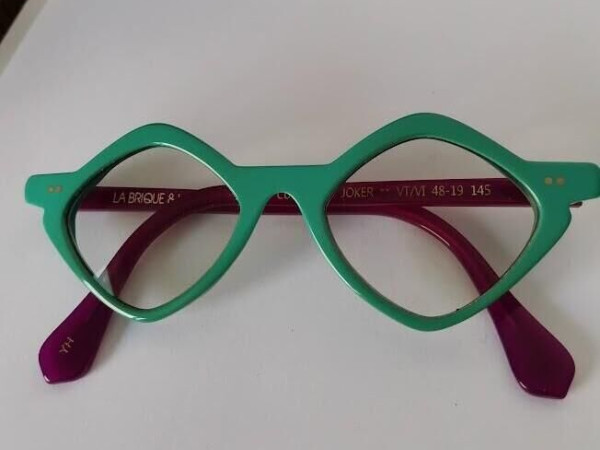 Brick and Violet - Joker -...