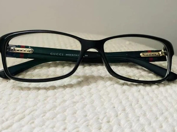 Gucci - PKE01A737M