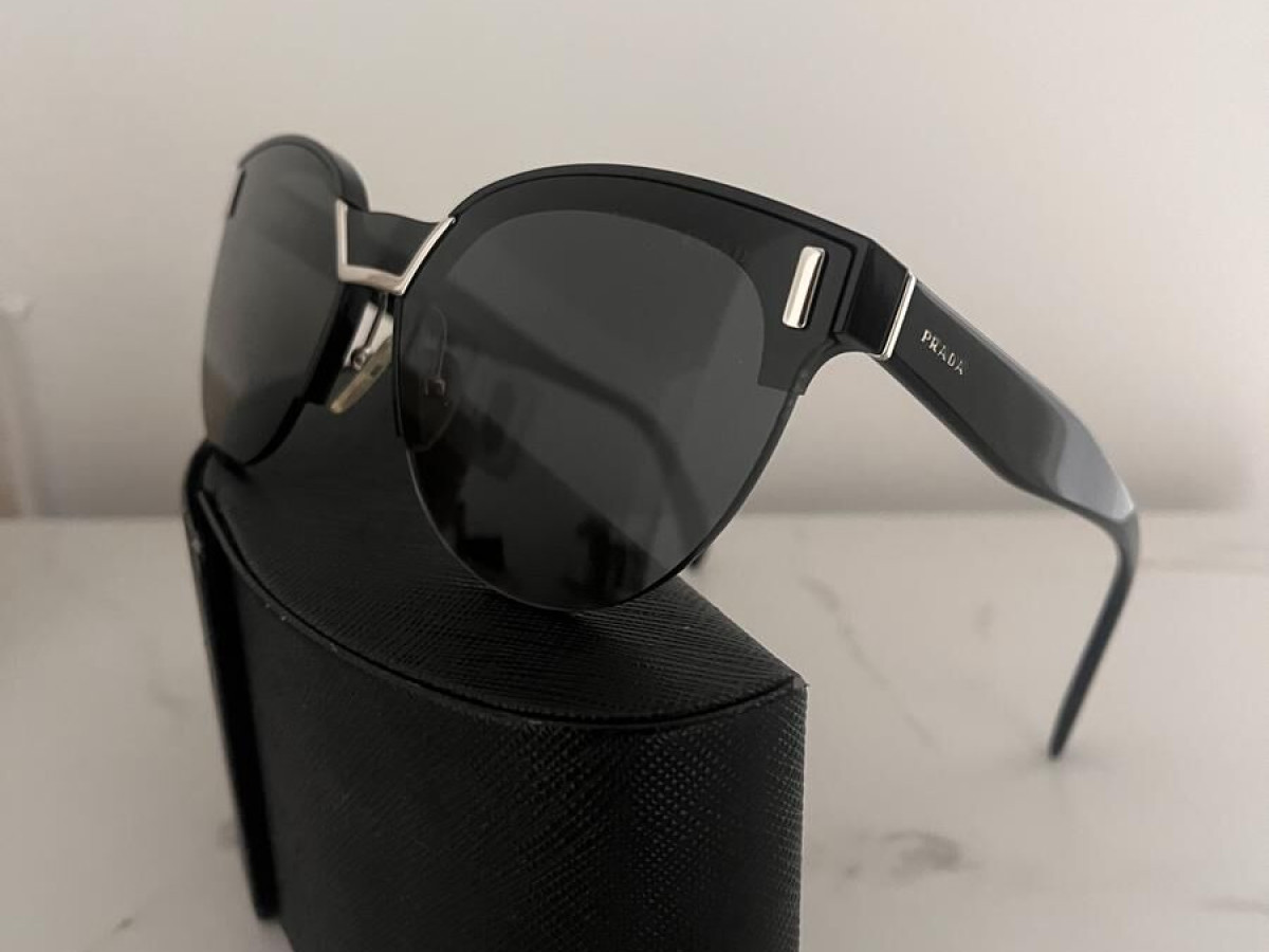 PRADA - SPR 04U