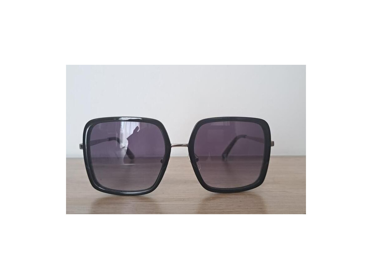 GUESS - GU7602