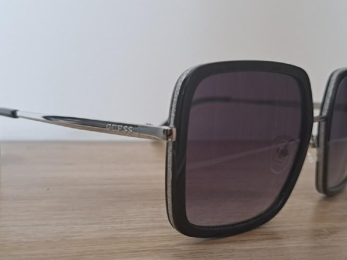 GUESS - GU7602