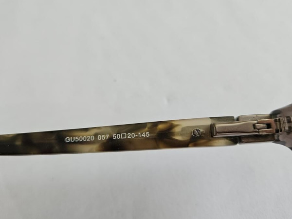 GUESS-GU50020 50□20 145