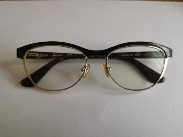 Guess GU2523