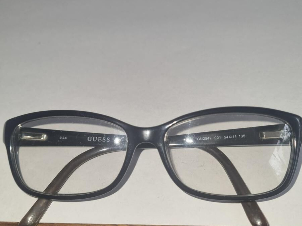 Guess GU2542 001