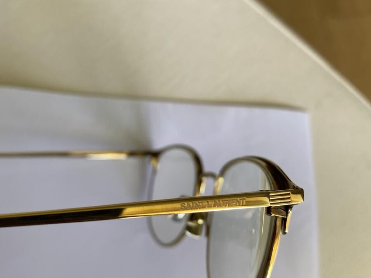 Yves saint Laurent SL149 002