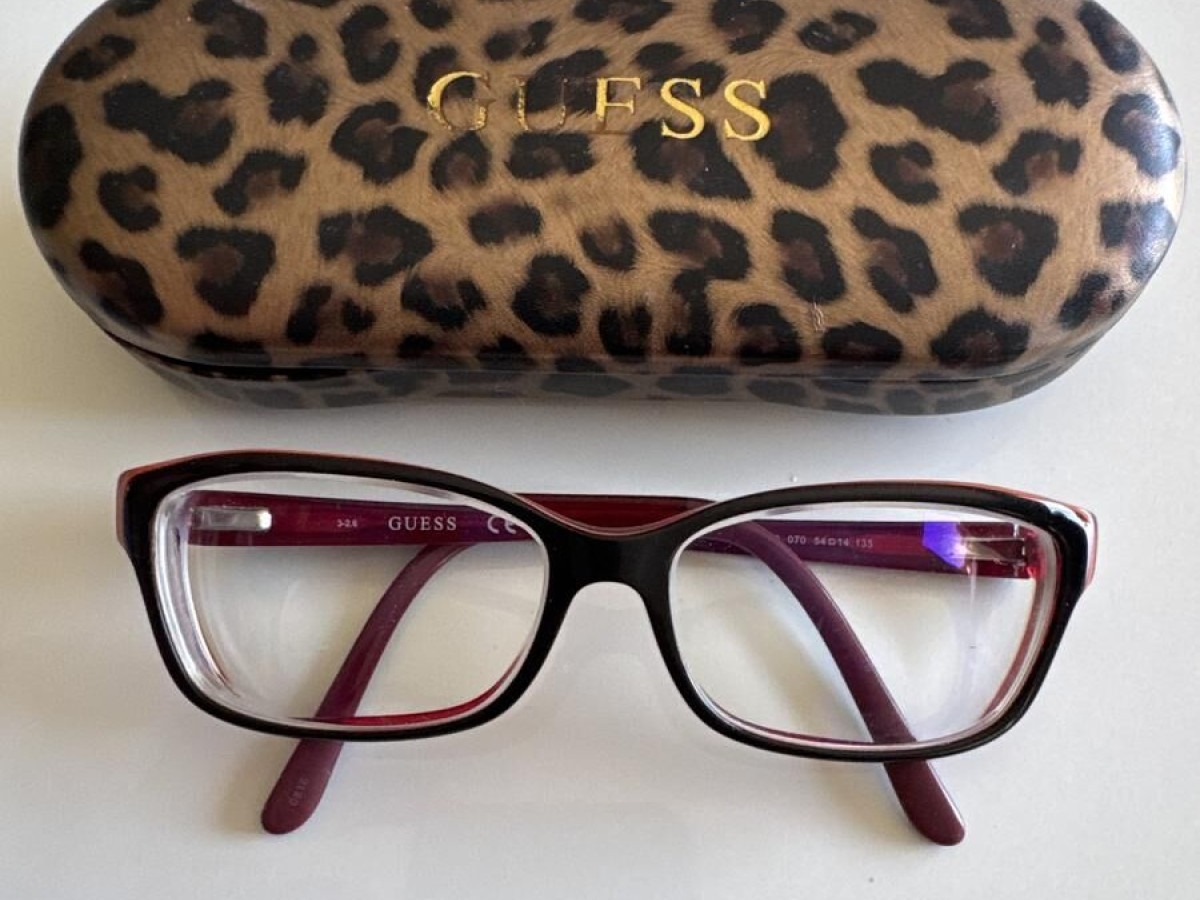 GU2542 070 GUESS