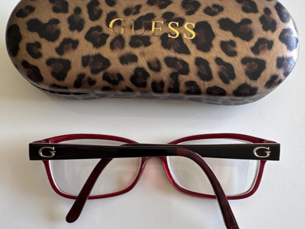 GU2542 070 GUESS