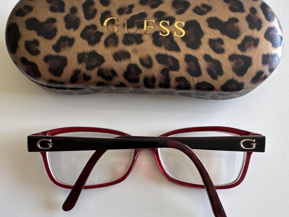 GU2542 070 GUESS