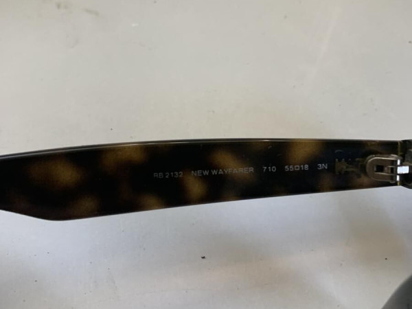 Rayban- RB2132 NEW WAYFARER 710 SN
