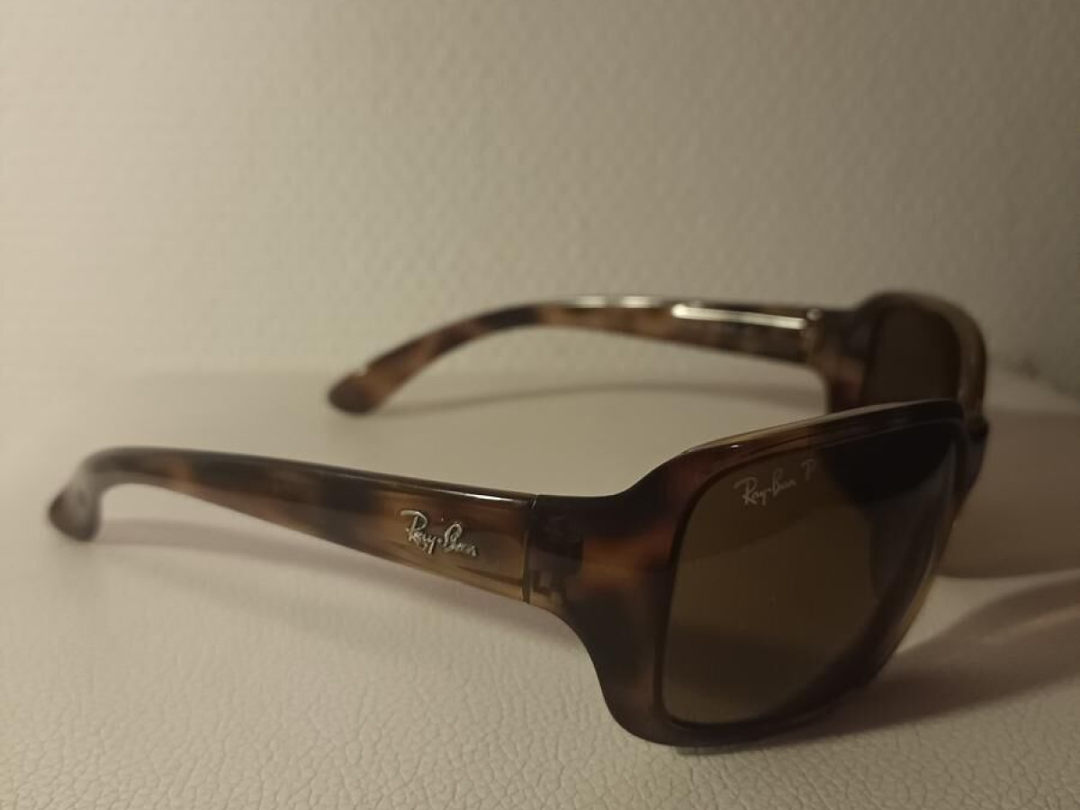 Ray-ban -RB4068
