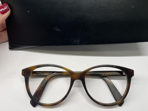 Saint  Laurent - 163