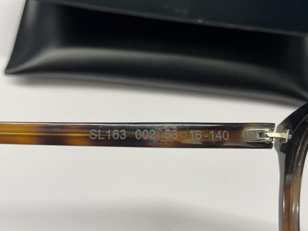 Saint  Laurent - 163