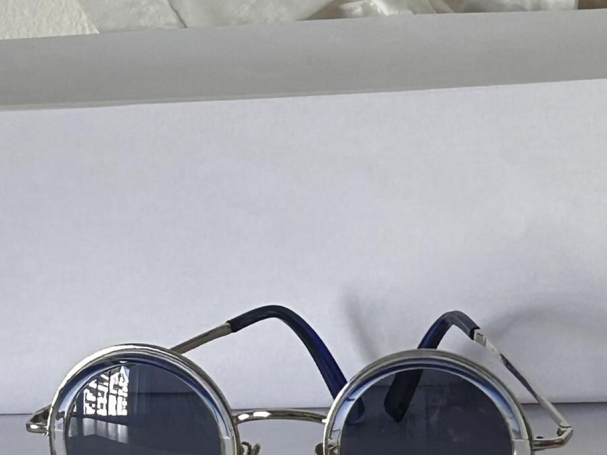 CUTLER AND GROSS OF LONDON - M:1277 C:06