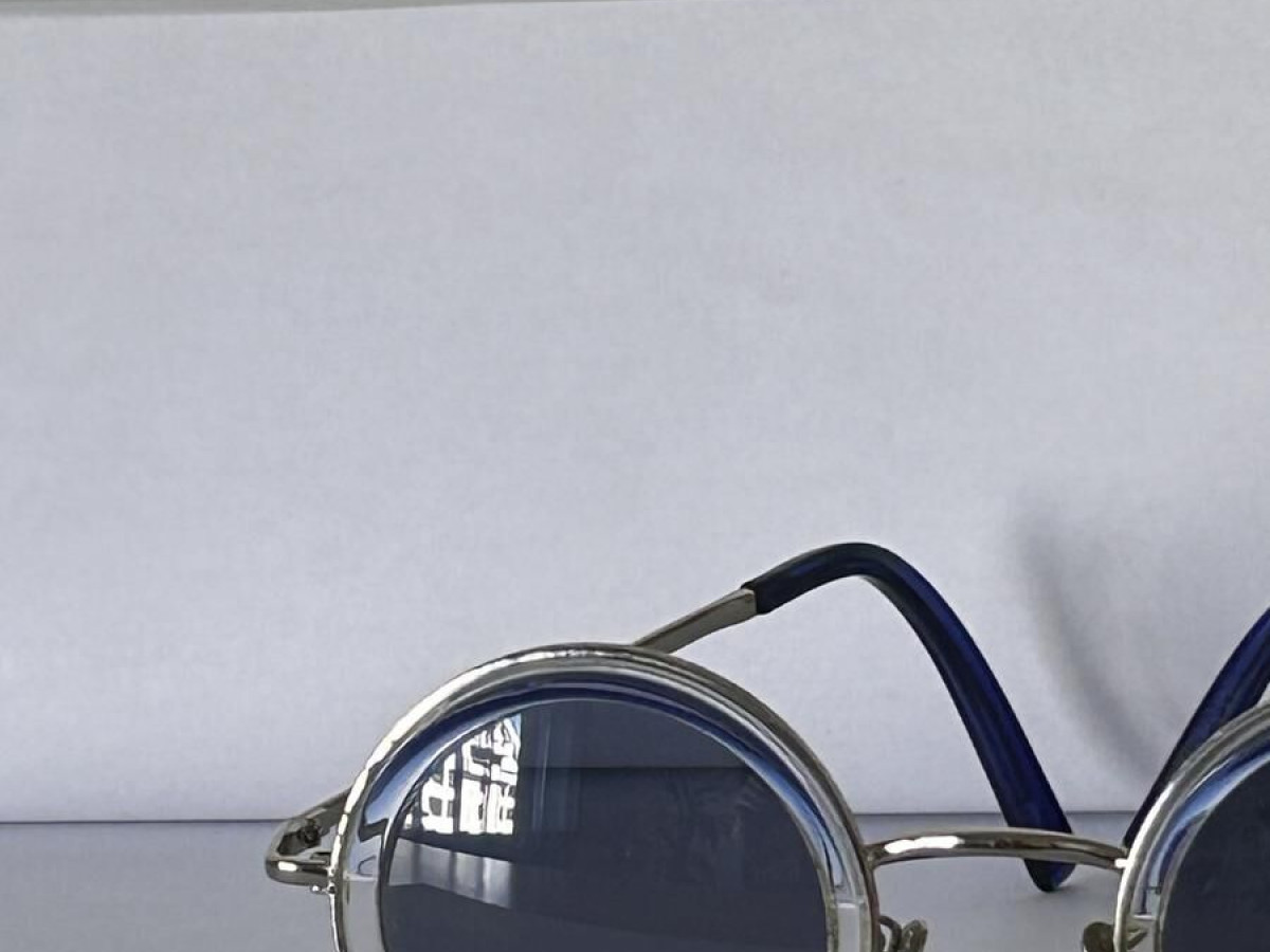 CUTLER AND GROSS OF LONDON - M:1277 C:06