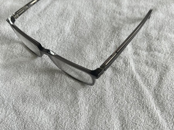 John & Jess J275 C28A