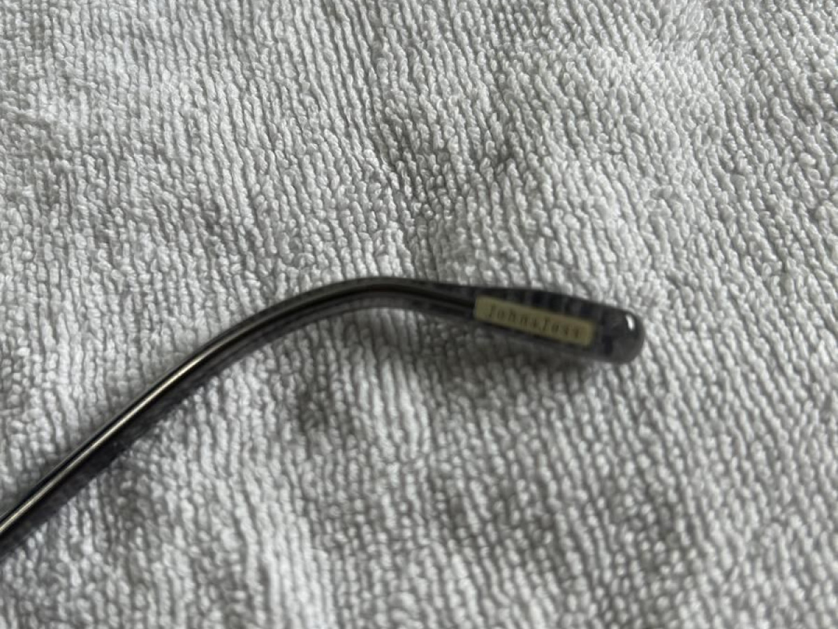 John & Jess J275 C28A