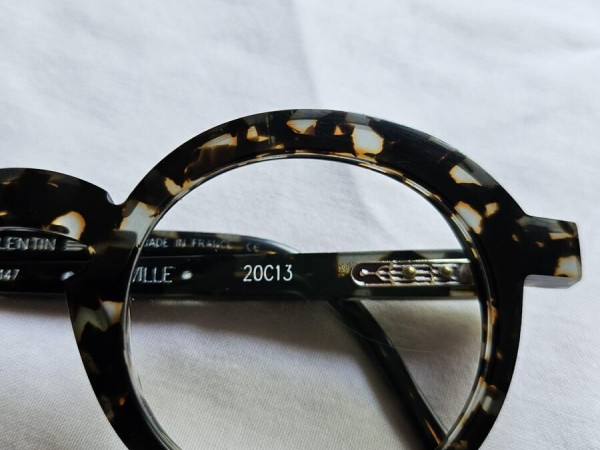 ANNE ET VALENTIN- BELLEVILLE 20C1313