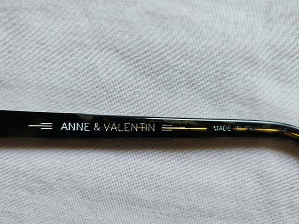 ANNE ET VALENTIN- BELLEVILLE 20C1313