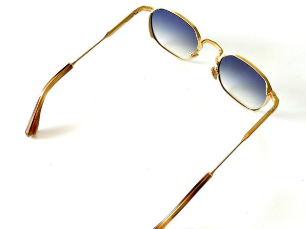 JOHN DALIA Leo C-500