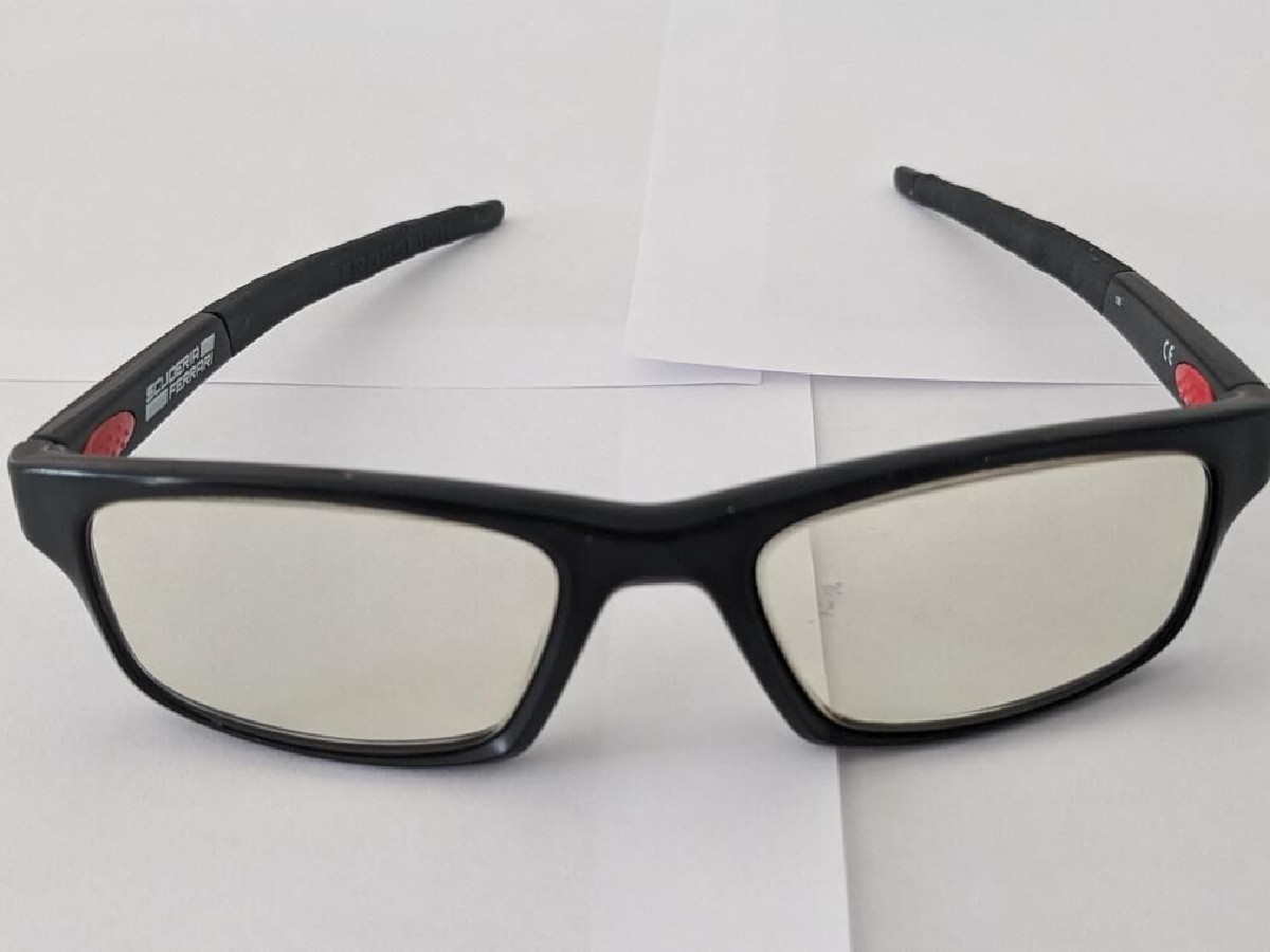 Oakley crosslink