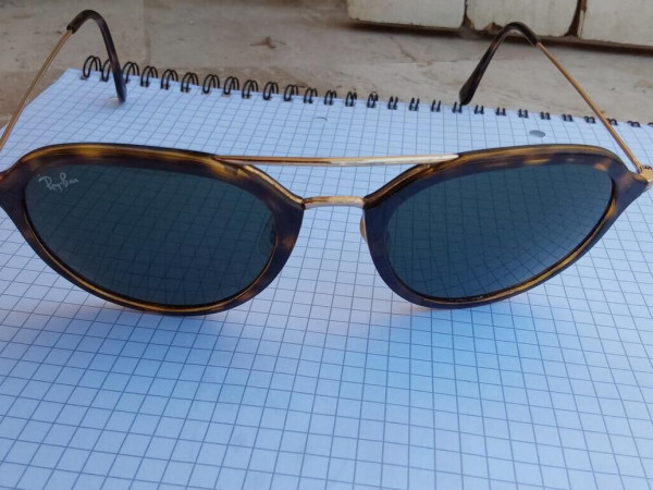 Ray-Ban RB2447