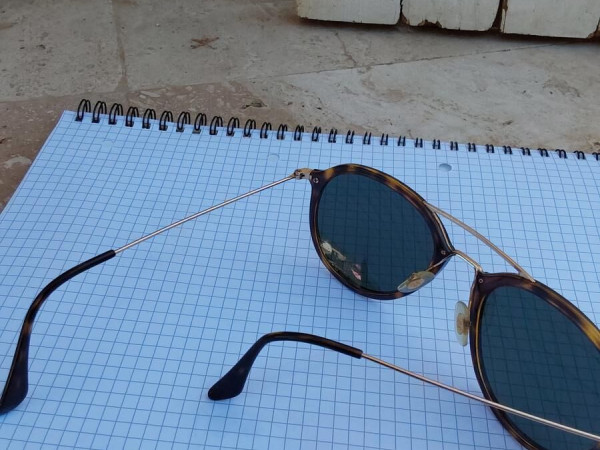 Ray-Ban RB2447