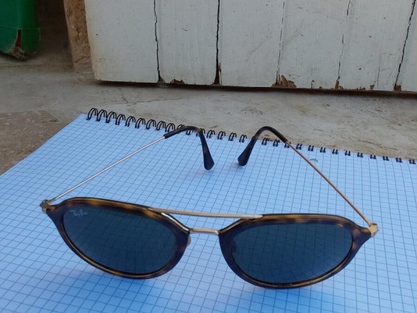 Ray-Ban RB2447