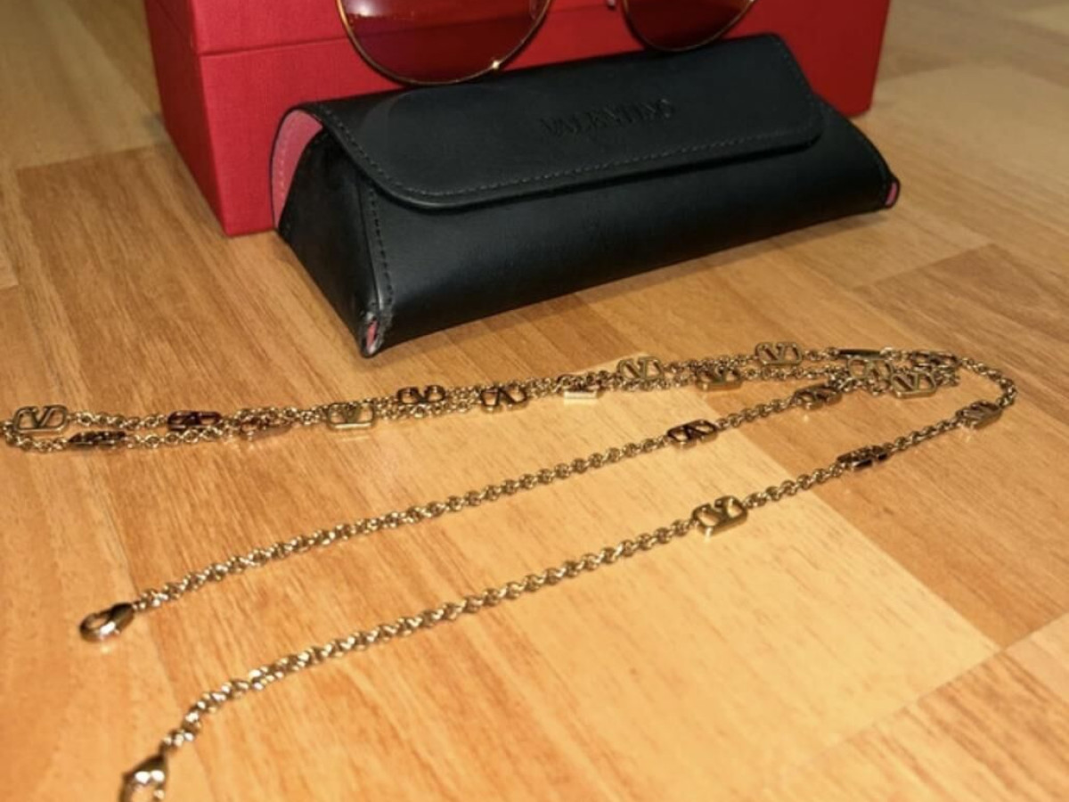 Valentino VLogo