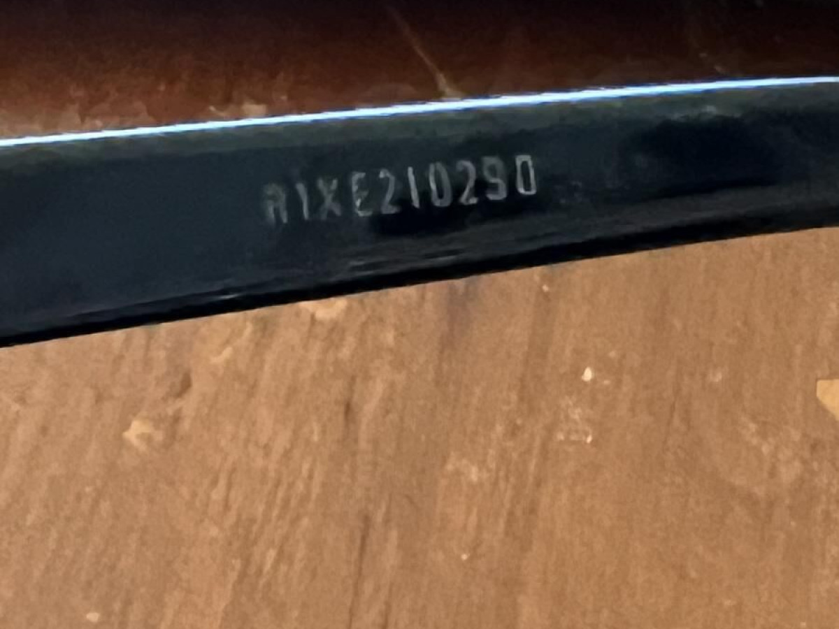 YVES SAINT LAURENT - R1XE210290