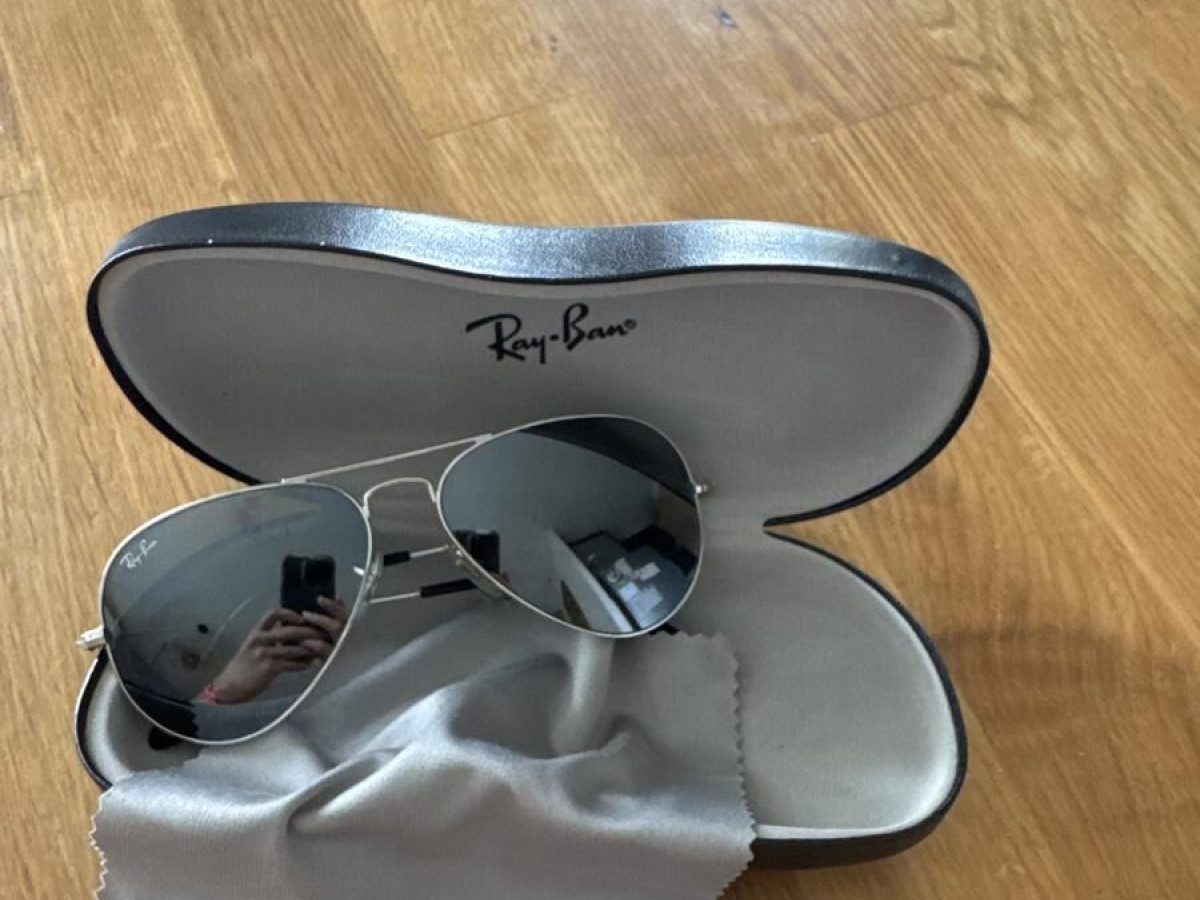 Rayban rb3025