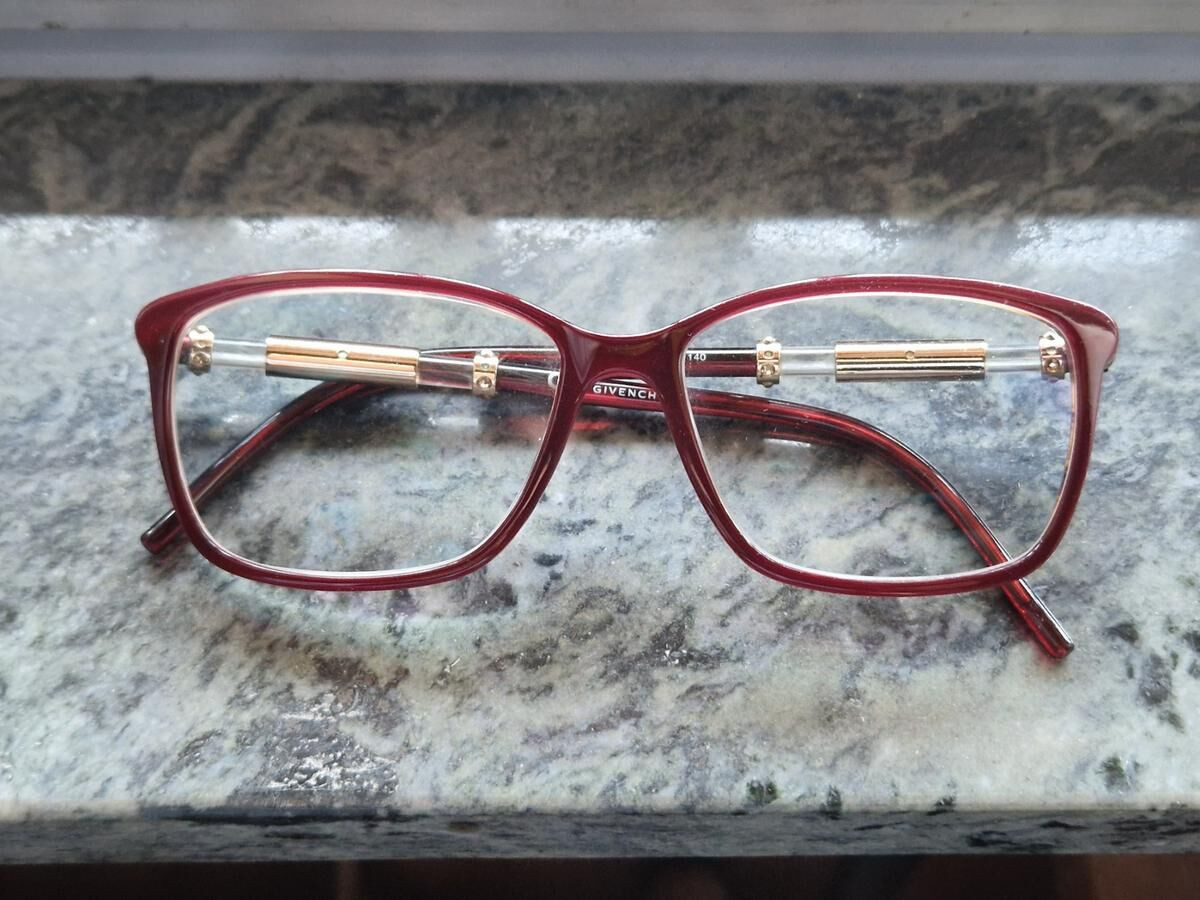 GIVENCHY VGV804