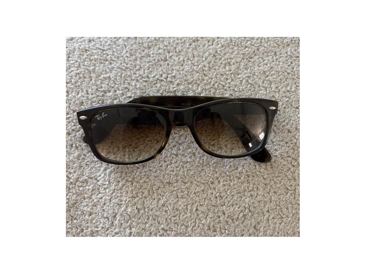 Ray-Ban - RB2132