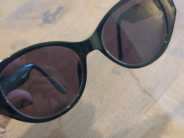 Guess - gu8824 01B 53/17 140-3