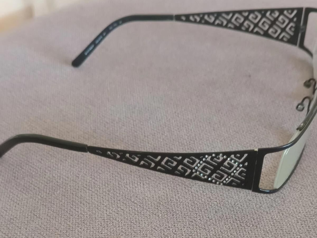 GIVENCHY - VGV277 taille 54