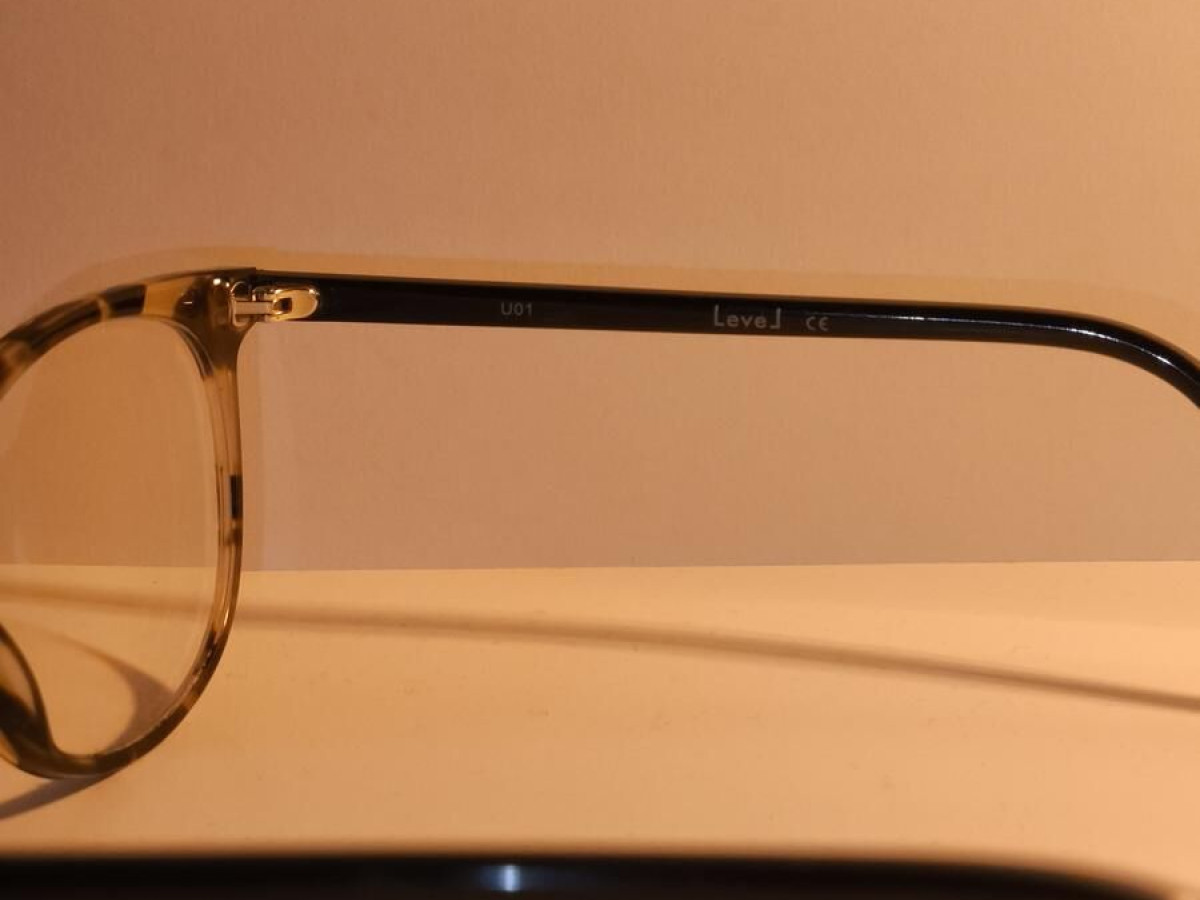 Level LE2226 ECRO 53/16