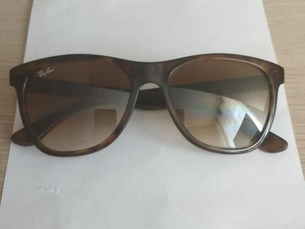RAY-BAN - RB4184