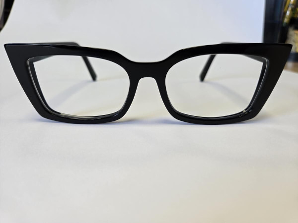 Yves Saint Laurent- SL554