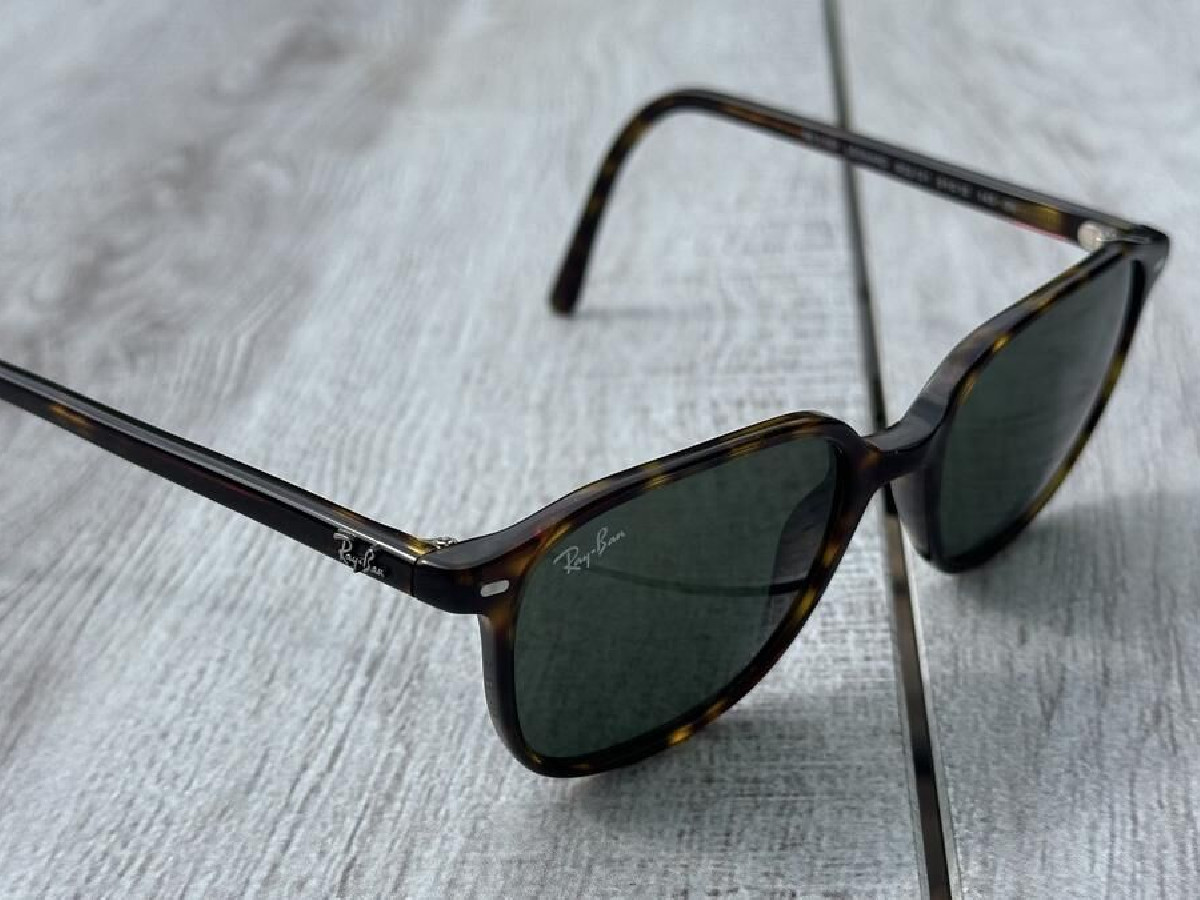 Ray-Ban - RB2193 710 52/18