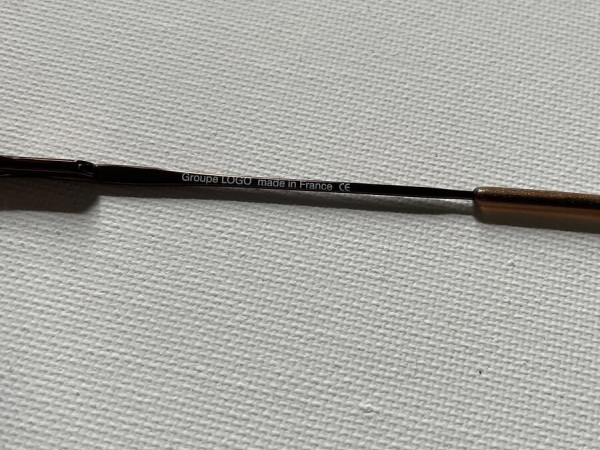 logo - 90 2139 col 001 53/18