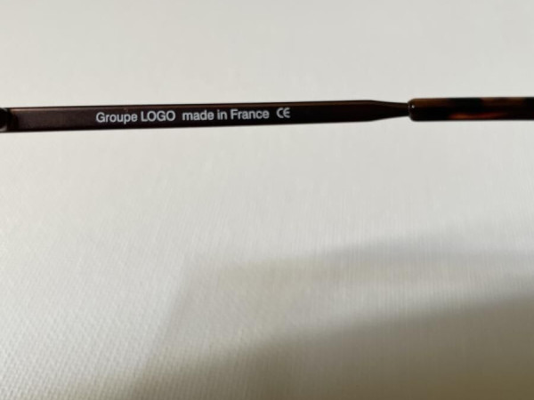 LOGO - 90 2136 col 001 55/18