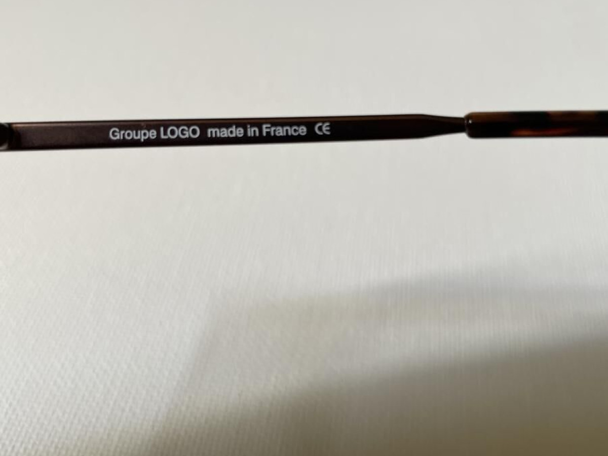 LOGO - 90 2136 col 001 55/18