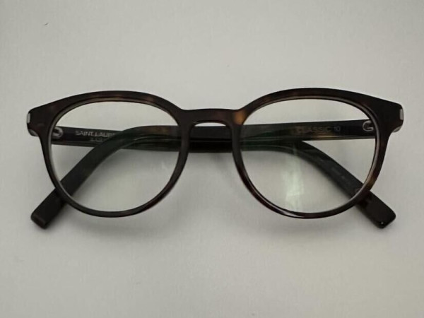 Yves saint Laurent classic 10