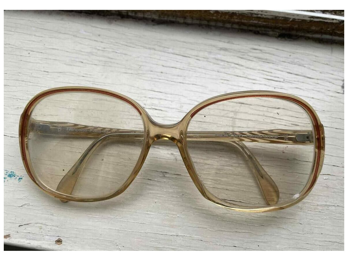 krys- francoise f888 54/18