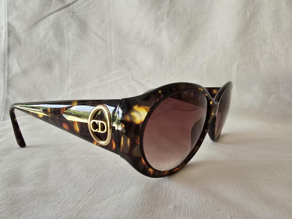DIOR-2854