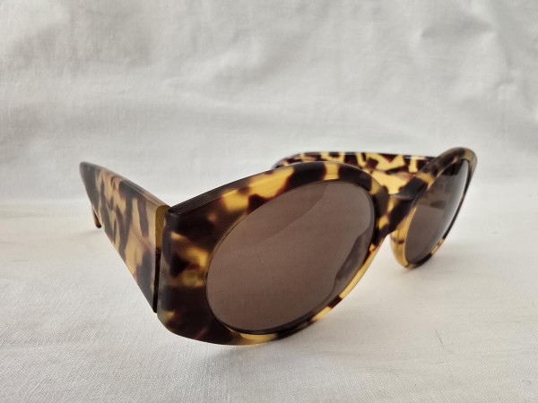 YVES SAINT LAURENT-Y528